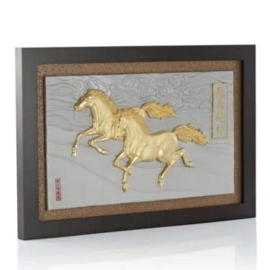 Royal Selangor 馬與雲浮牌匾 - Image 2